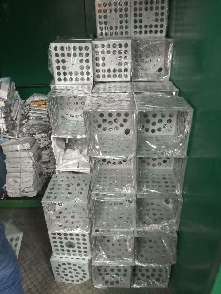 如何設(shè)計(jì)酒吧燈光？效果圖