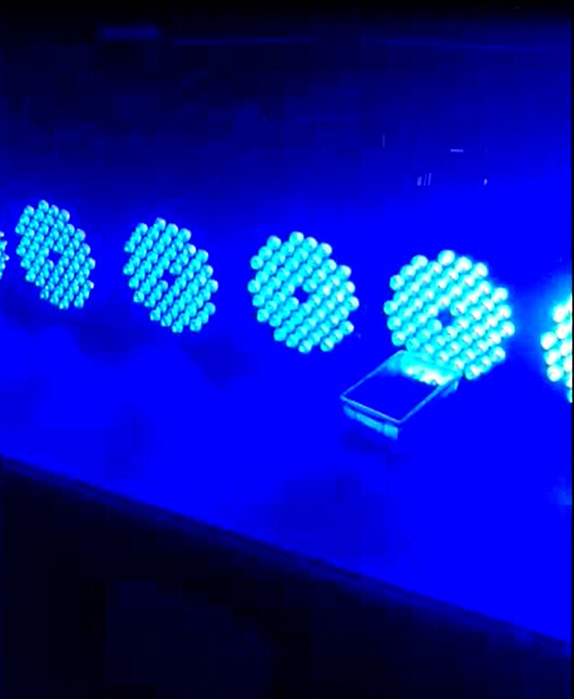 2017年公司年會流行主打舞臺燈光設(shè)備有哪些？效果圖